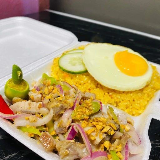 Dinakdakan silog